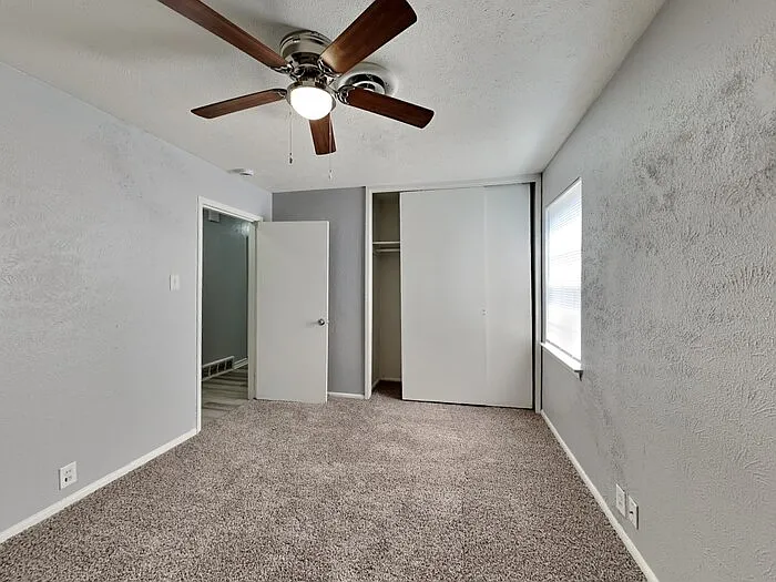 2126 Ridgeway St — Photo 7
