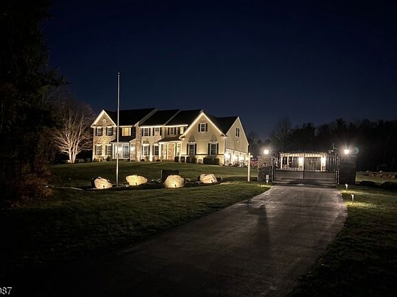 3rd image of 38 Still Hollow Rd