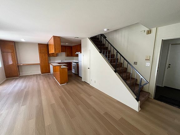 5th image of 12741 Mitchell Ave