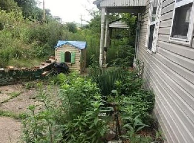 2nd image of 430 Monaca Rd