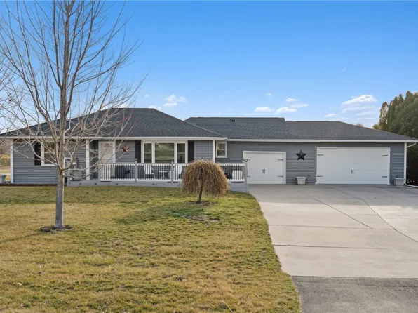 7102 33rd Ave, Atkins, IA 52206