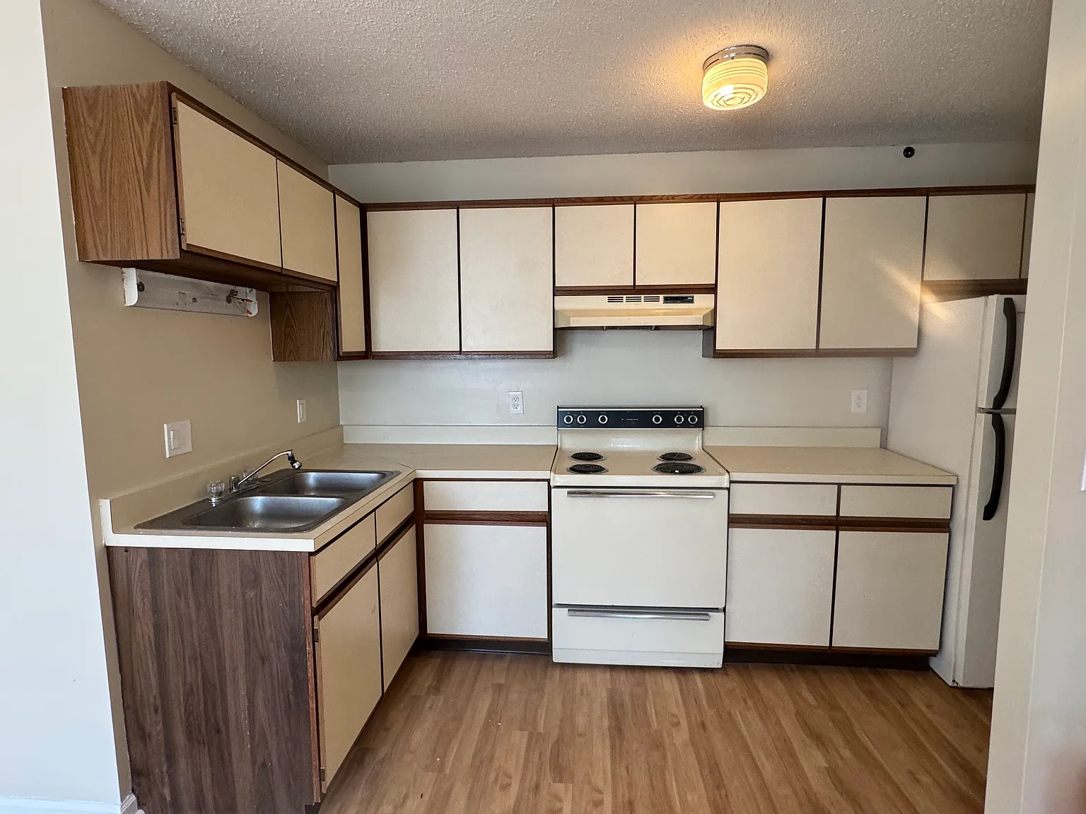 1 bed, 600 sqft, $1,600 — Photo 3