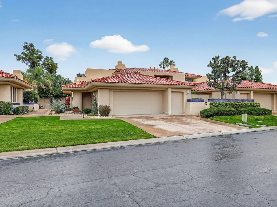 196 Kavenish Dr