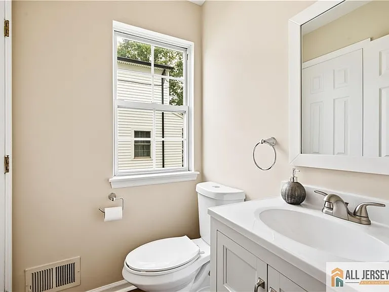55 Parsler Pl — Photo 10