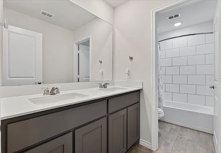 8129 Trudy Ln — Photo 11