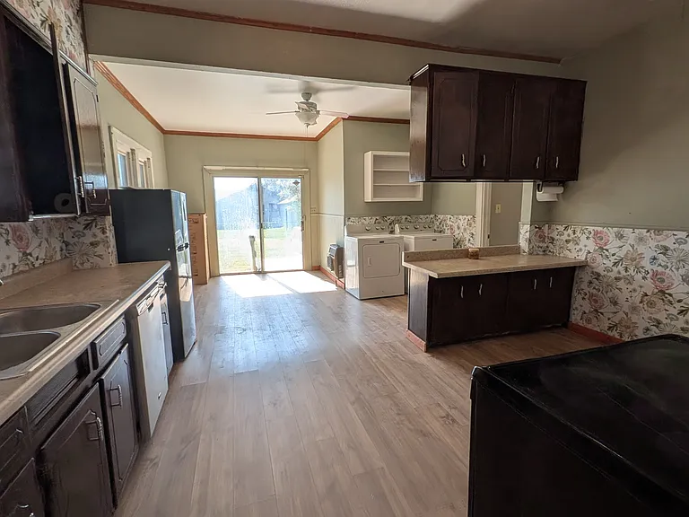 531 W Wallace St — Photo 10