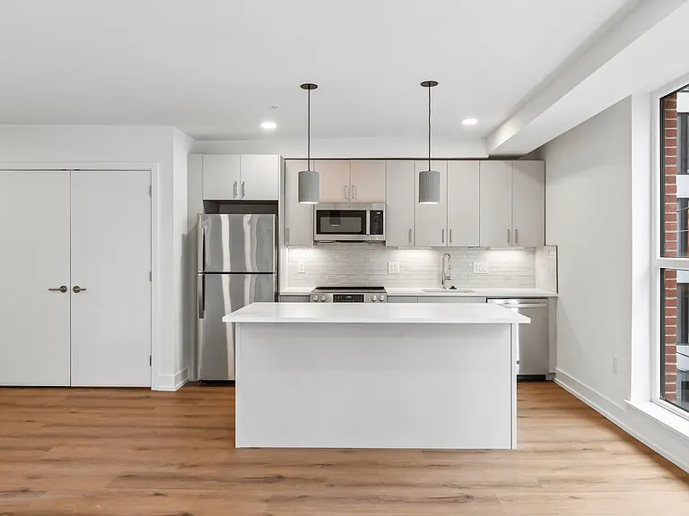 1813 N Howard St — Photo 16