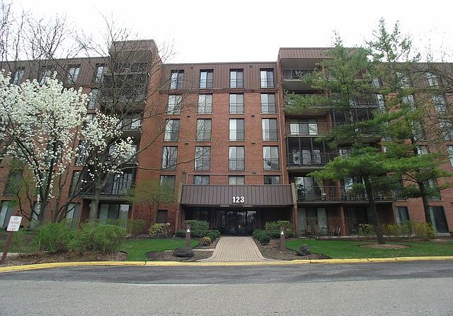 1st image of 123 Acacia Cir APT 306