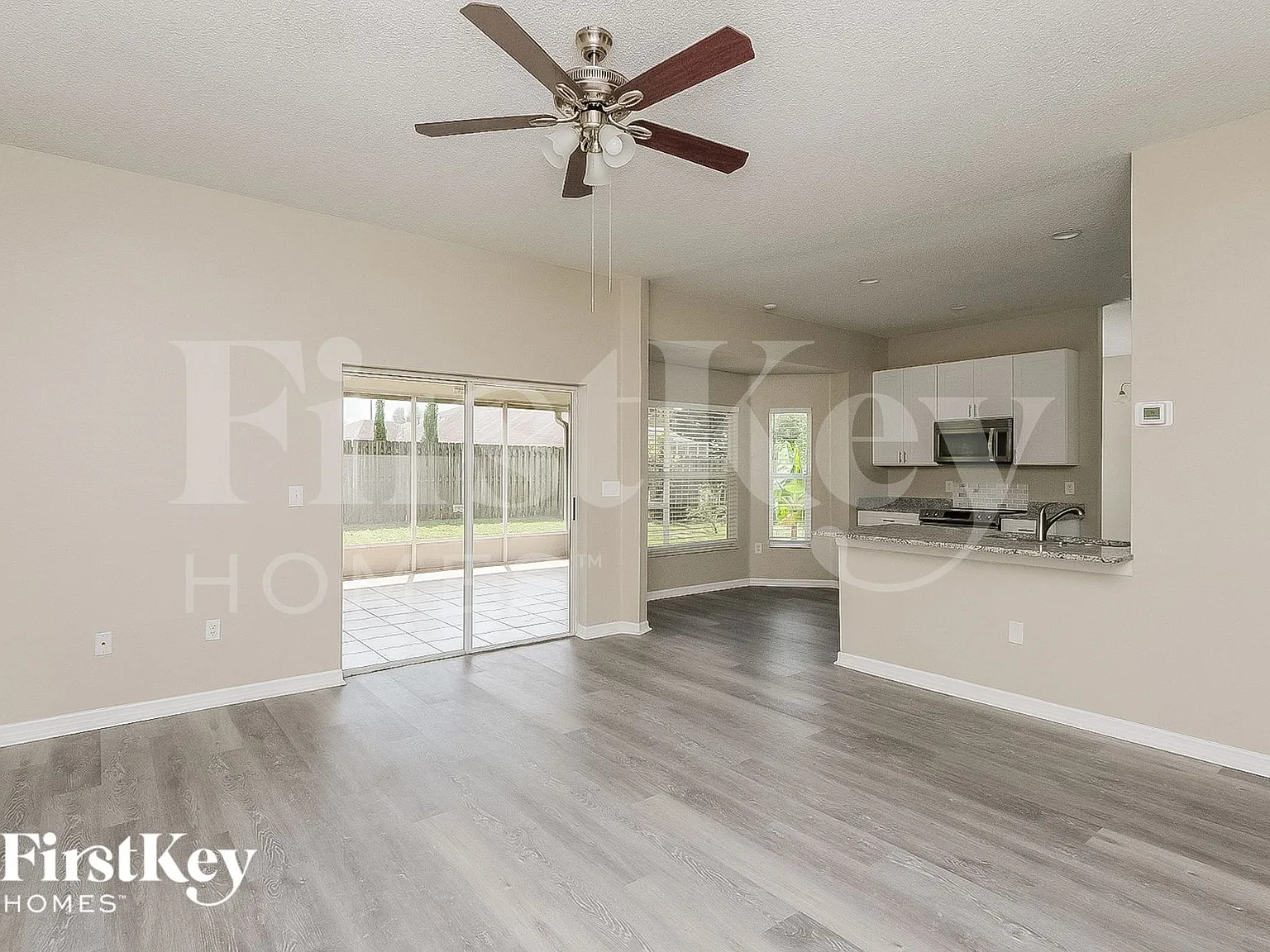 4 bed, 2.5 bath, 2085 sqft, $2,775 — Photo 3