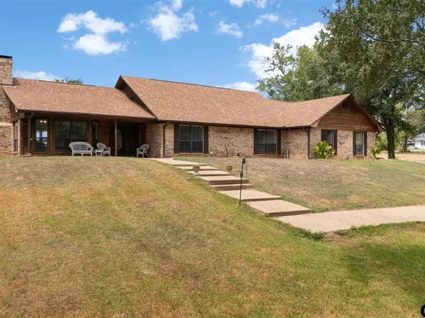 10698 County Road 173 N, Overton, TX 75684