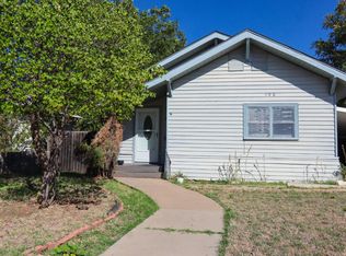 906 El Paso St, Plainview, TX 79072