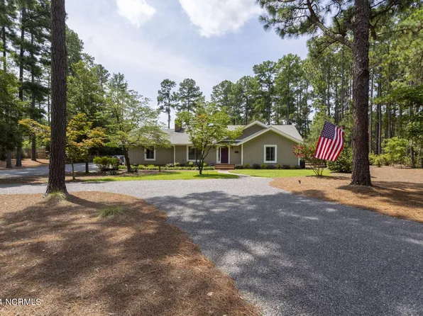 261 Foxfire Road, Aberdeen, NC 28315