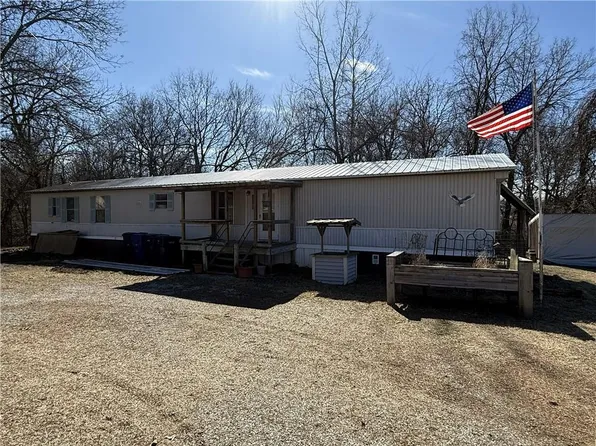 2020 E 310th Rd, El Dorado Springs, MO 64744