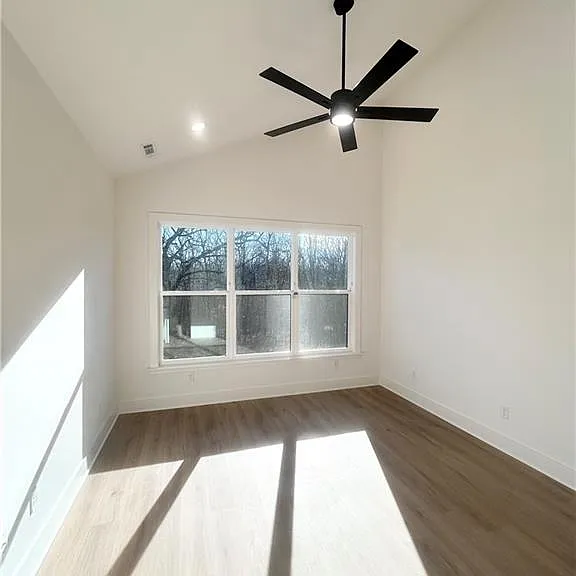 32 Coalburn Dr — Photo 21