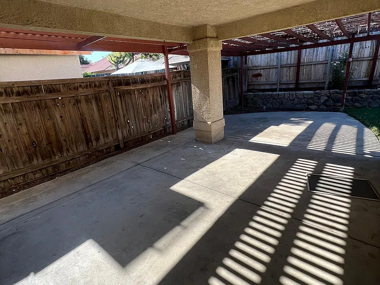 921 Fedora Ave — Photo 12