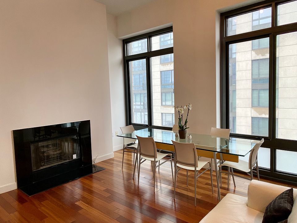 25 City Place