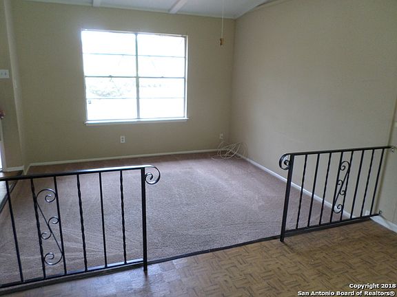 2nd image of 1738 Timber Oak St