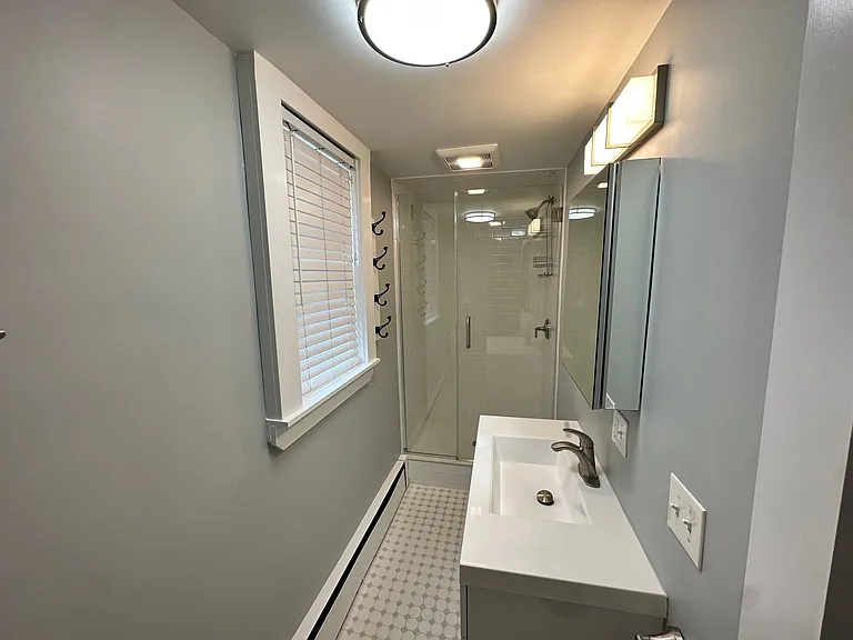 280 Davis Ave #3 — Photo 5