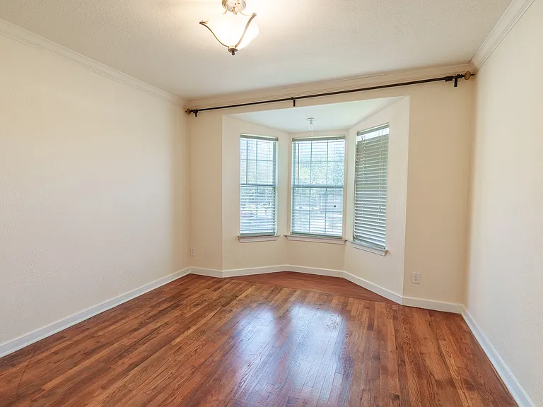 219 Colton Dr — Photo 12