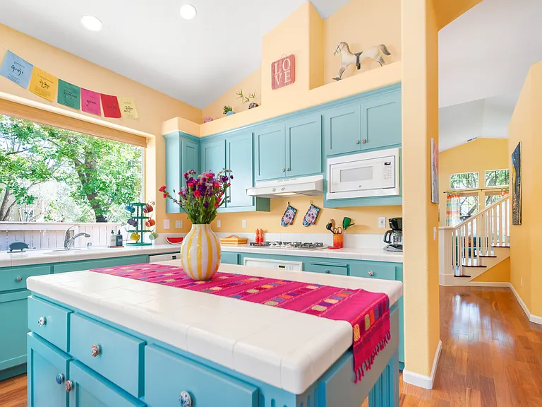 Kitchen island