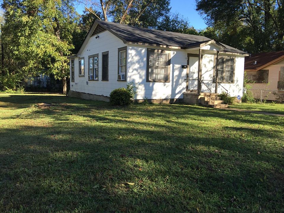 1st image of 2826 Quinton St