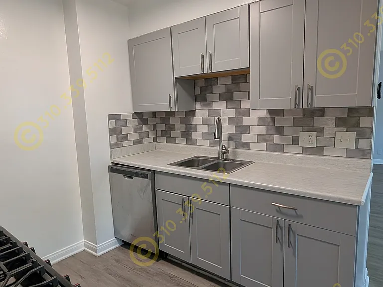 1433 S Holt Ave #2 — Photo 11