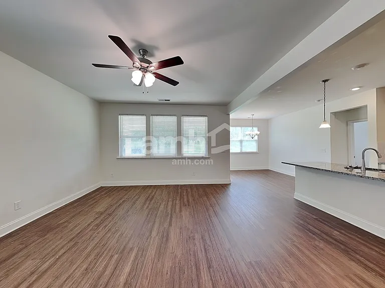 6240 Bridlewood Ln — Photo 8