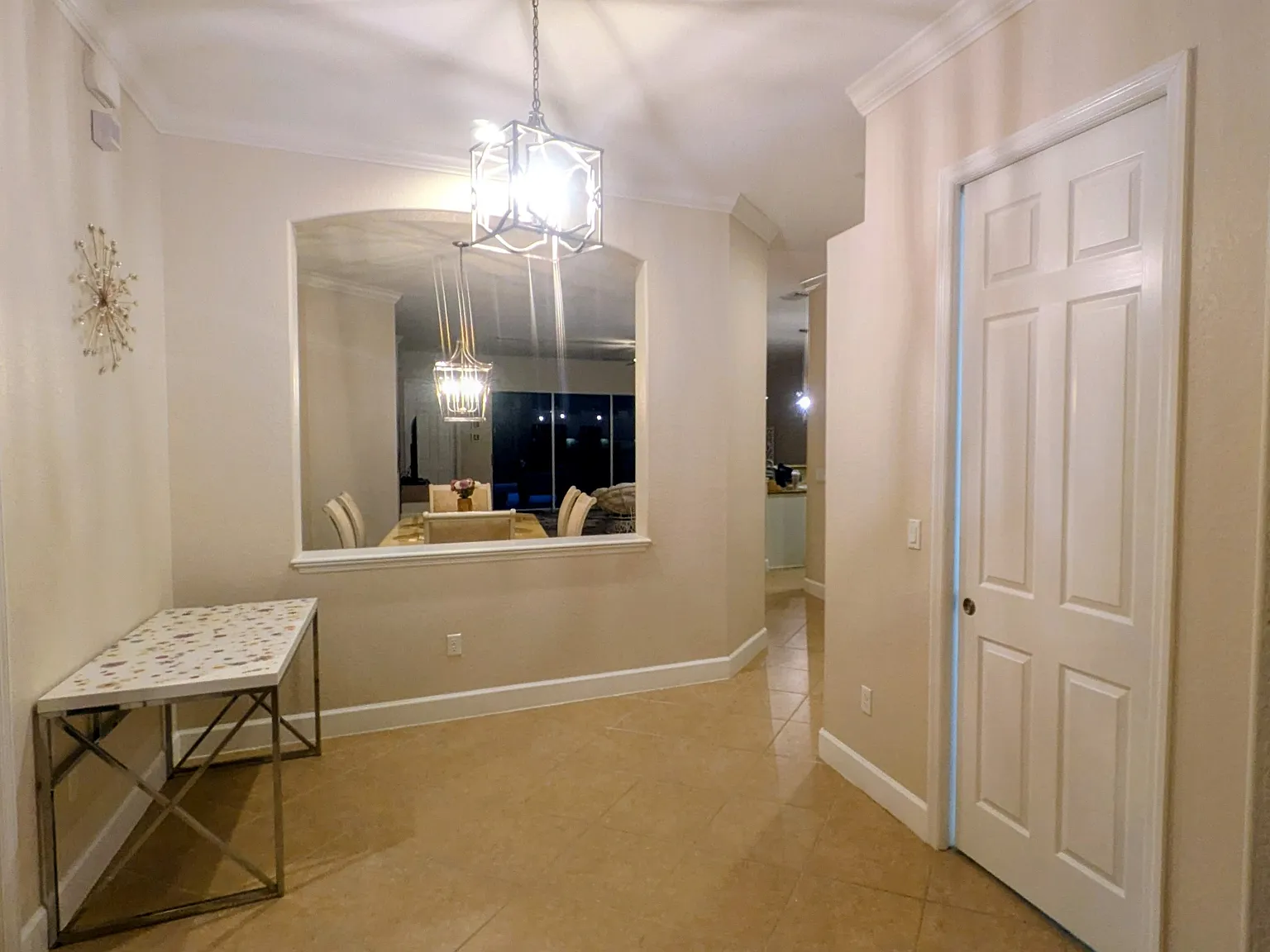 4 bed, 2280 sqft, $6,000 — Photo 4
