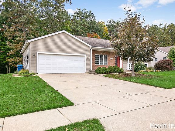 3rd image of 1299 Millwood Dr NE