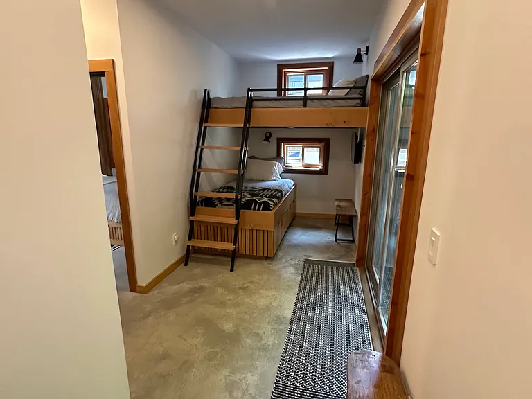 NE Wauna Ave — Photo 12