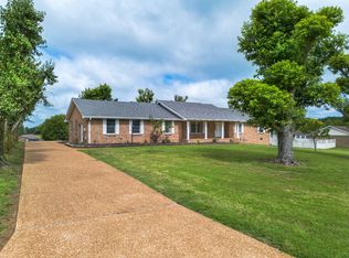 304 Valleyview Cir, Lebanon, TN 37087