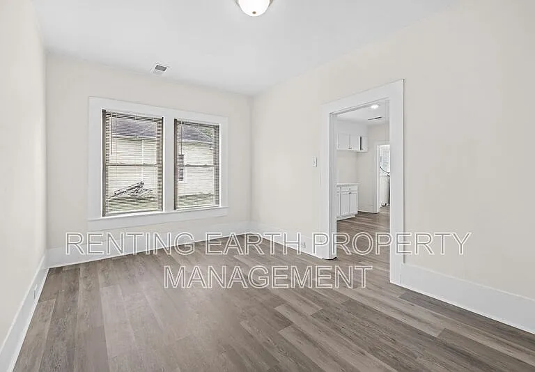 2608 Avenue G — Photo 9