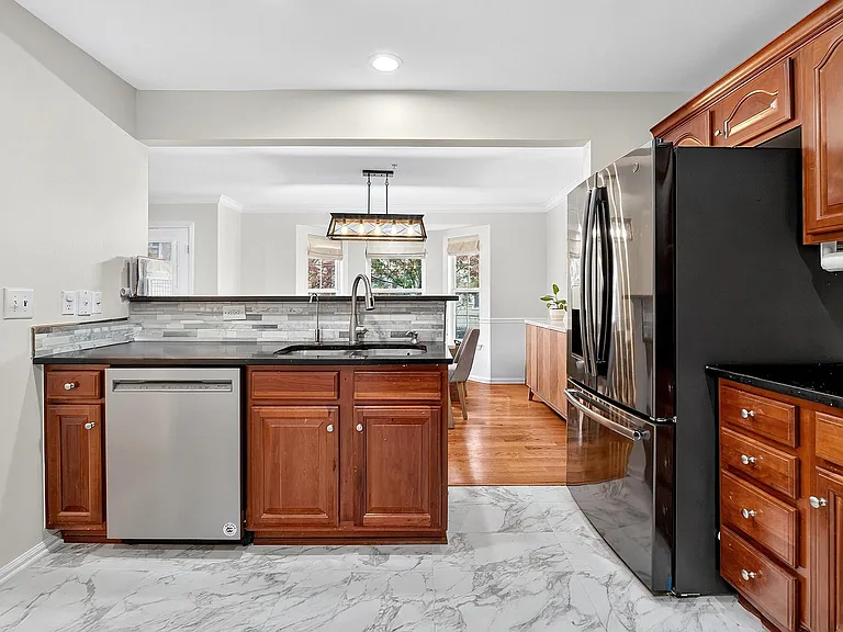 34 Marina Dr — Photo 4