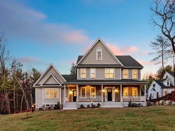 357 Grove St, Reading, MA 01867