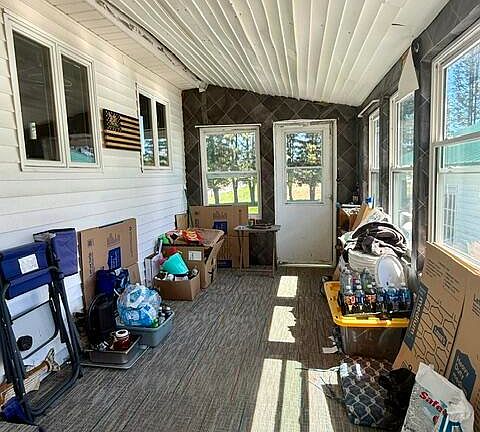 4th image of 562 Grimes Road