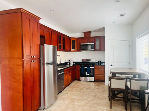 327 Reservation Rd #B, Marina, CA 93933