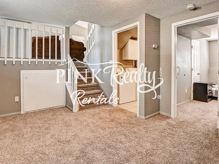 7365 Woodstock St — Photo 37