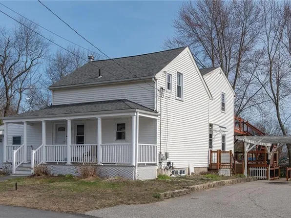 40 Cedar St, Johnston, RI 02919