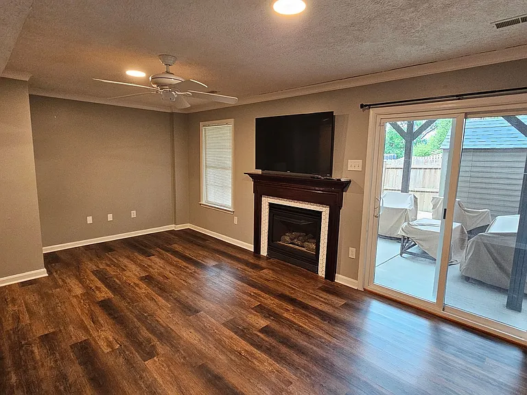 20140 Daniels Cir — Photo 29