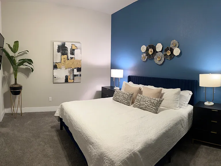Master Bedroom (downstairs): KING bed, soaring ceilings, 50" ROKU Smart TV