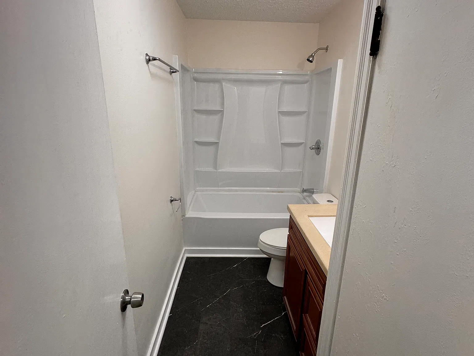 127 Adams St — Photo 4