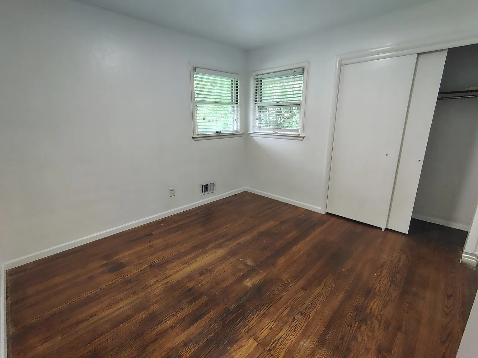 3 bed, 1200 sqft, $1,750 — Photo 3