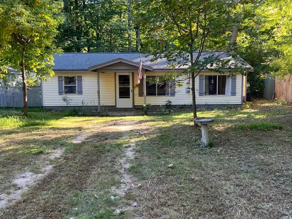 6535 E Borowski Rd, Fountain, MI 49410