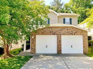 2036 Remington Oaks Cir, Cary, NC 27519