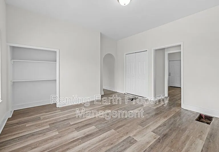 2426 Avenue U — Photo 11