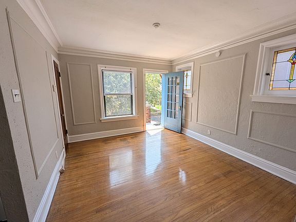 3rd image of 5301-5303 Pernod Ave #5303-A