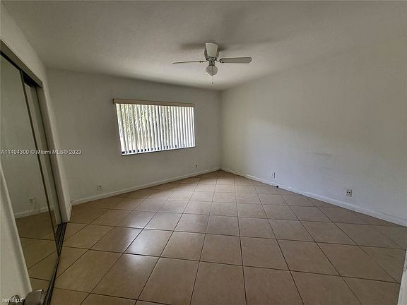 5th image of 10920 Royal Palm Blvd