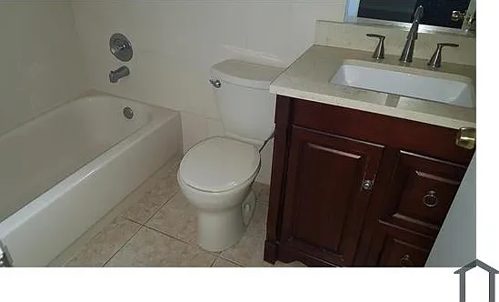 244 NW 12th Ct — Photo 12