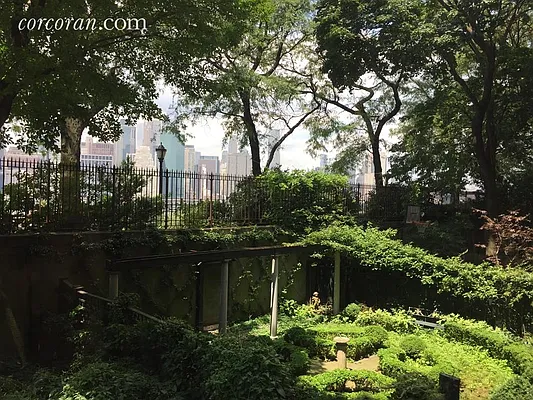 Rented by Corcoran | media 19