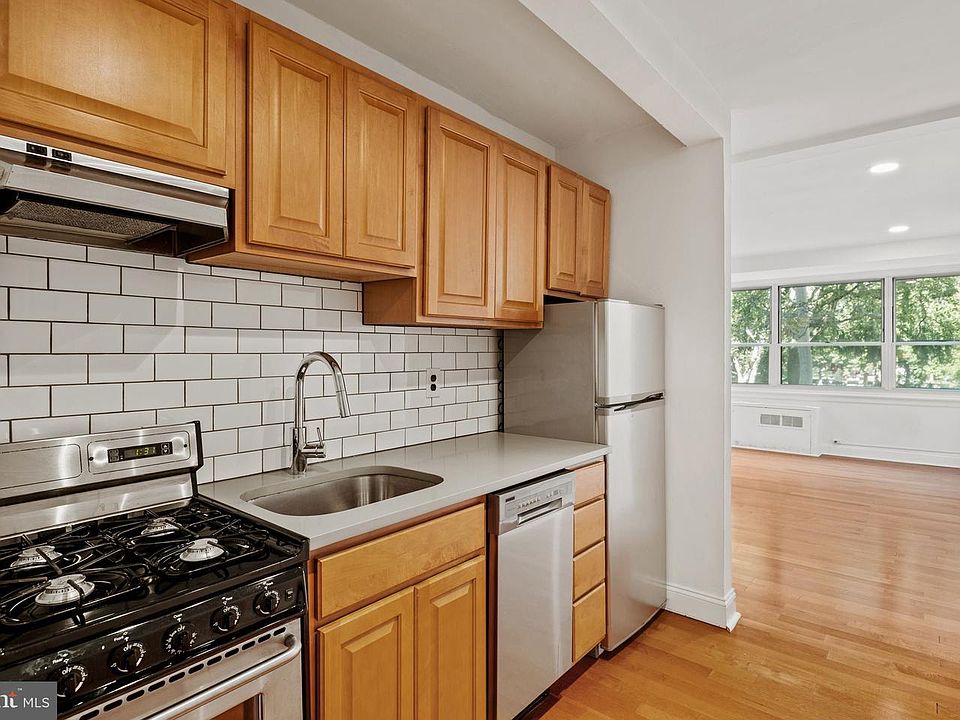 1st image of 1810 Rittenhouse Sq APT 313